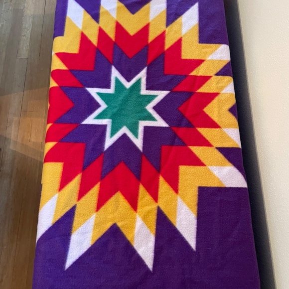 Native Star Quilt Blanket - Picture 2 of 5